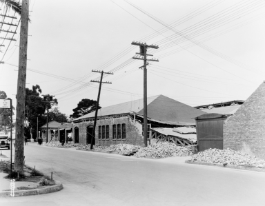 Santa Barbara 1925 Earthquake Damage - Motor Car Company