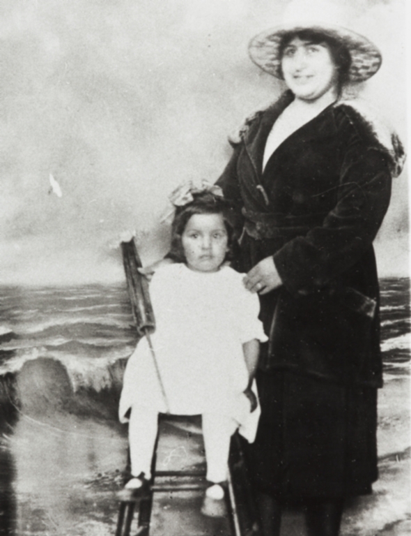 Rosario ("Rosie") Pérez (née Olivas), granddaughter of Rosario Cooper, and her daughter, Juanita : early 1920s.