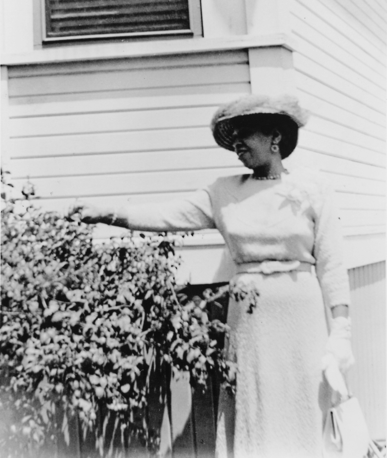 Mrs. Senora "Tillie" Moore : August 1955 ; Santa Barbara.