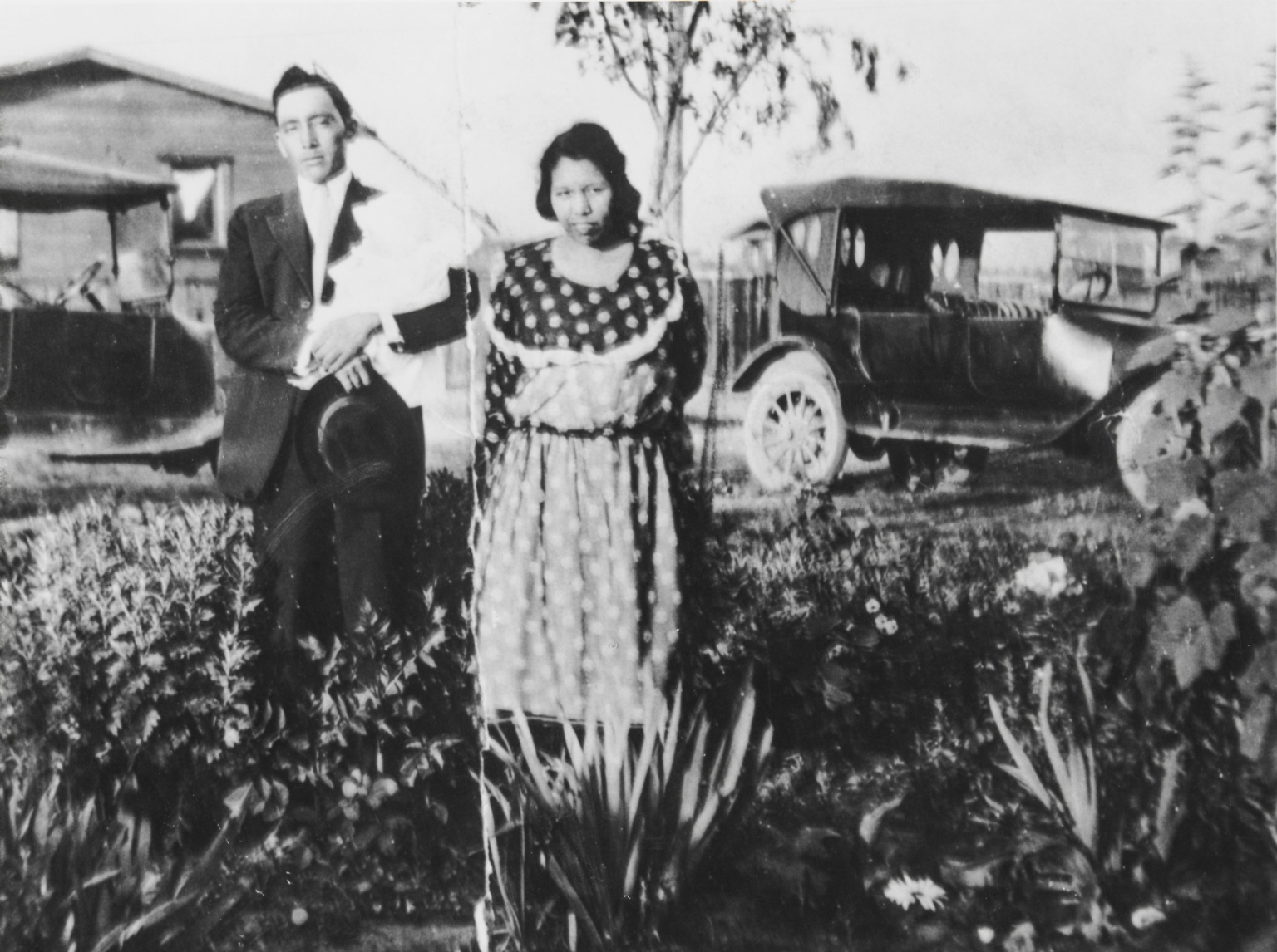 Manuel Salazar and Vera Salazar (née Ortega) with their baby, Vivian : 1920s.